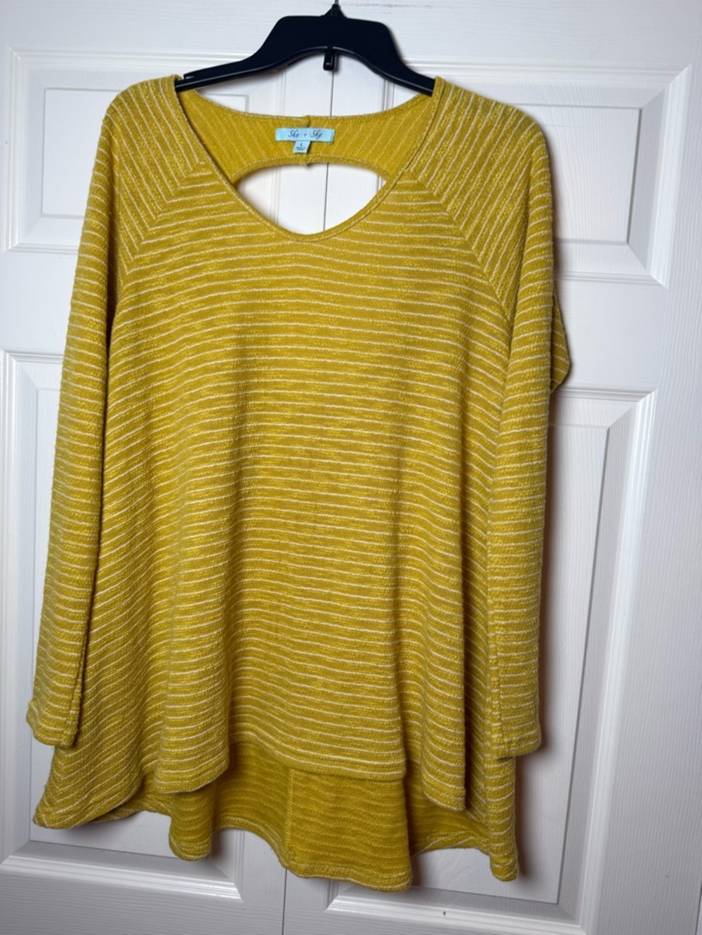She + Sky Women’s striped tunic top